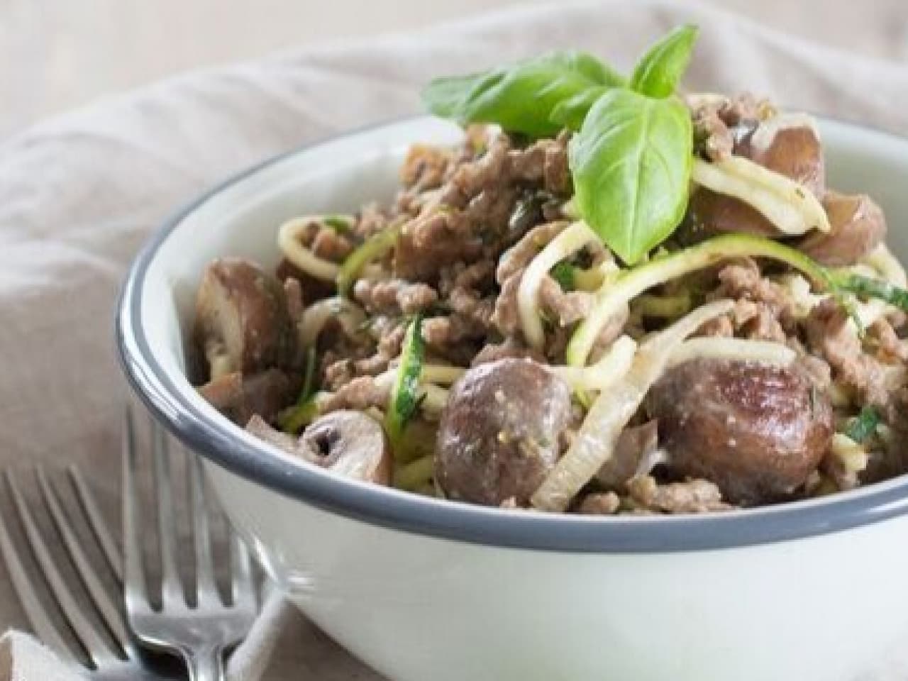 Creamy zucchini pasta