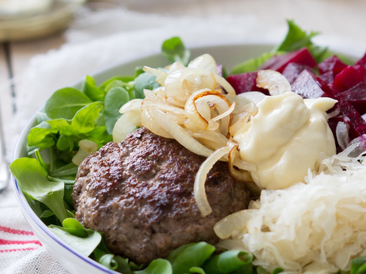 Ensalada de hamburguesa