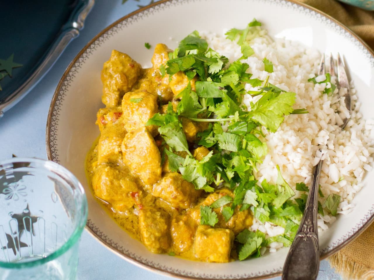 Pollo Korma con Arroz de Coliflor