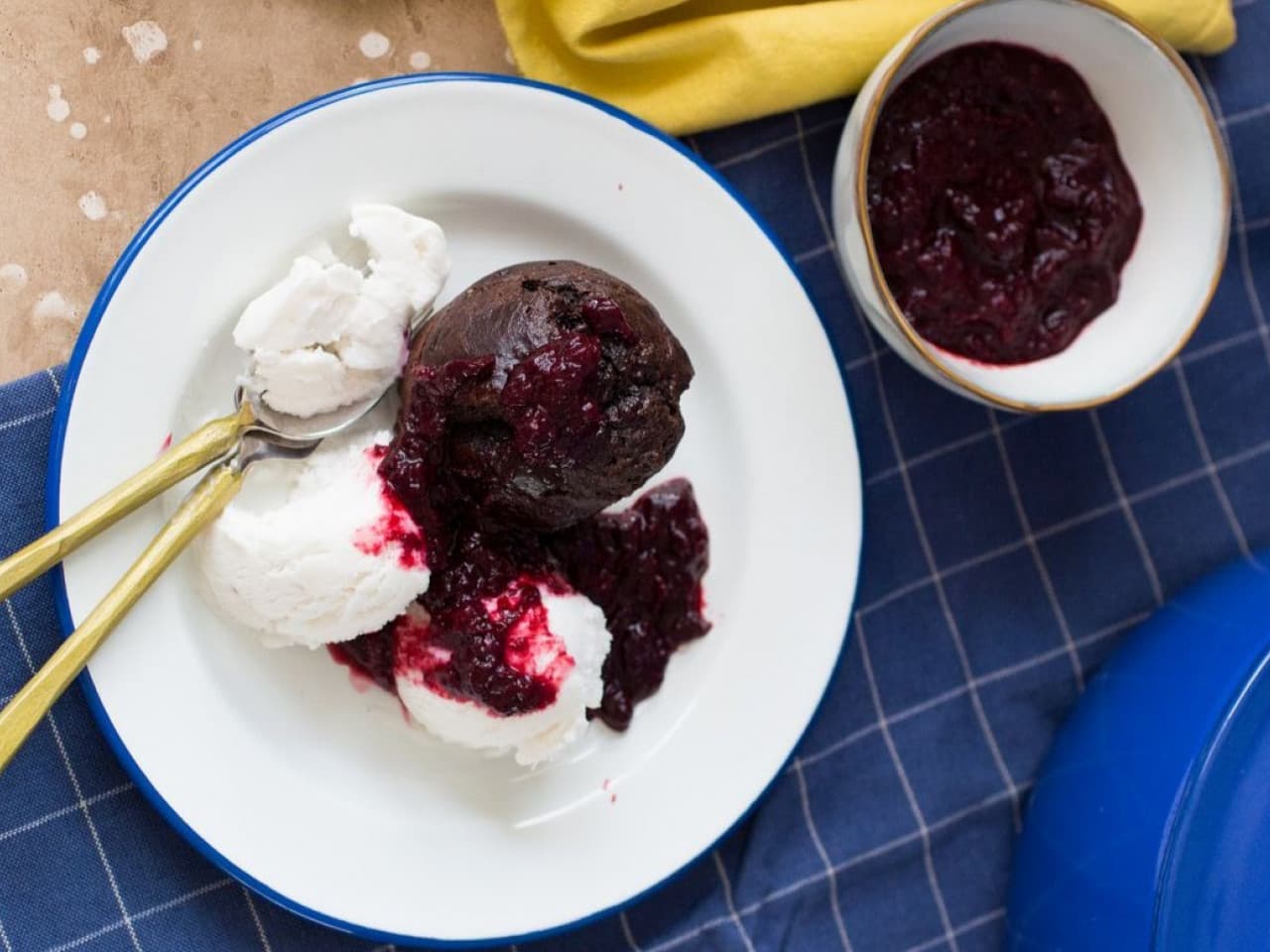 Black forest cherry cupcakes