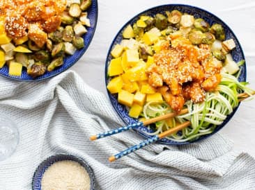 Noodle bowl with sesame chicken