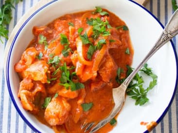 Bacalao en salsa de crema de tomate