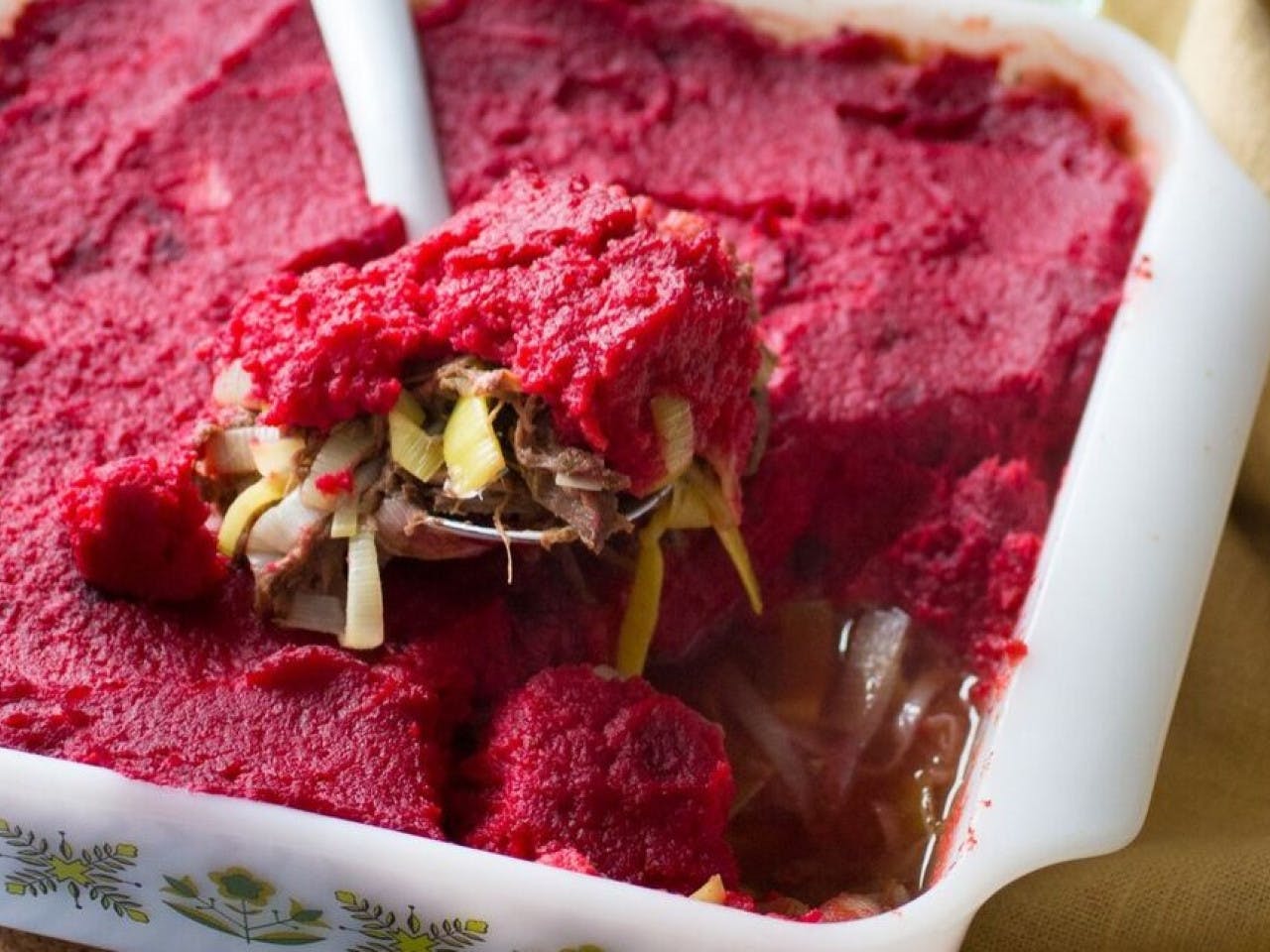Stew with beetroot puree
