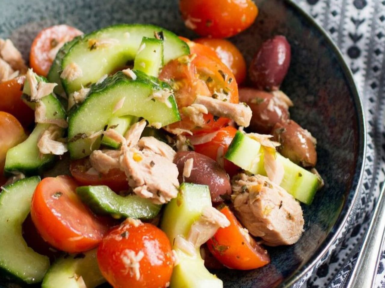 Cucumber salad with tuna