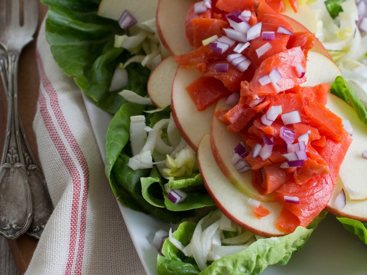 Salade de saumon aux pommes