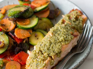 Salmon with stir-fried vegetables