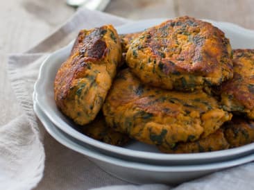 Sweet apple-spinach burgers