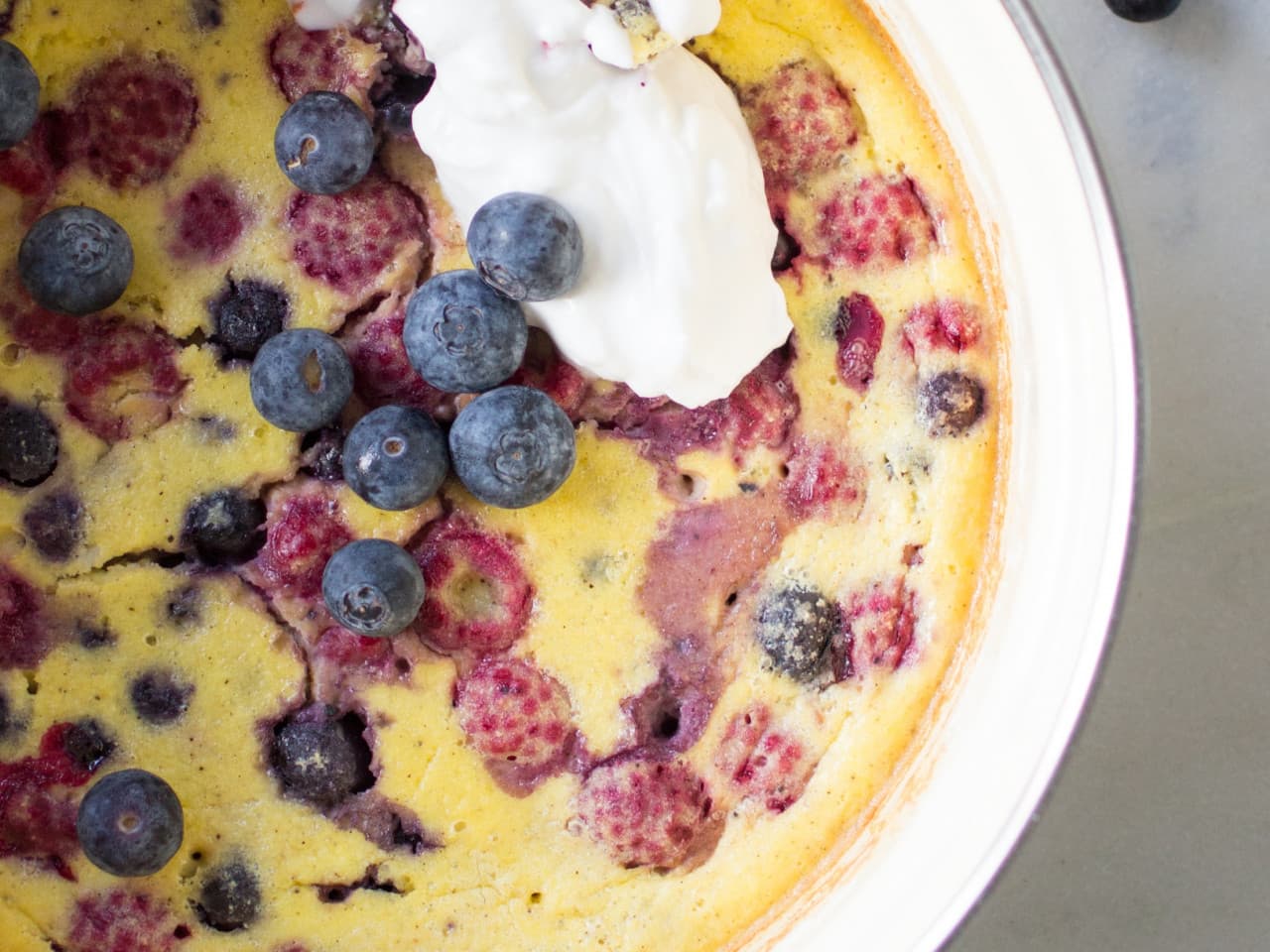 Breakfast bake with berries