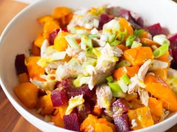 Meal salad with beetroot and mackerel
