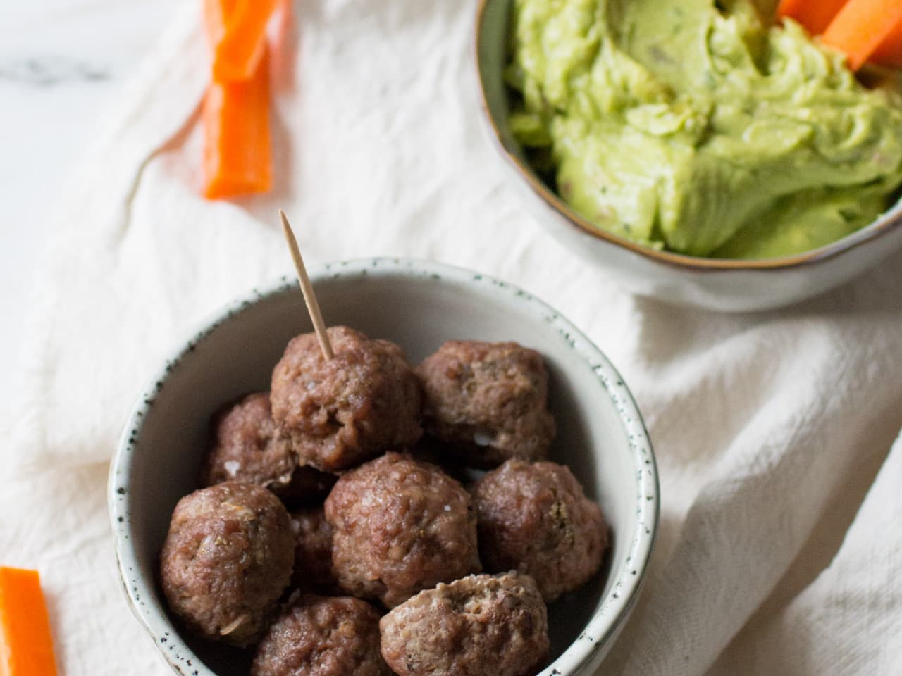 Boulettes de viande avec trempette