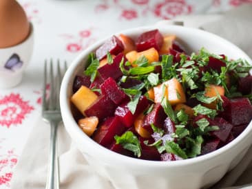 Ensalada de remolacha fresca con mango