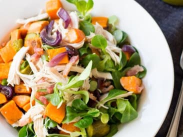 Salade de poulet avec vinaigrette à la moutarde