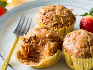 Muffins de petit déjeuner au gâteau aux carottes