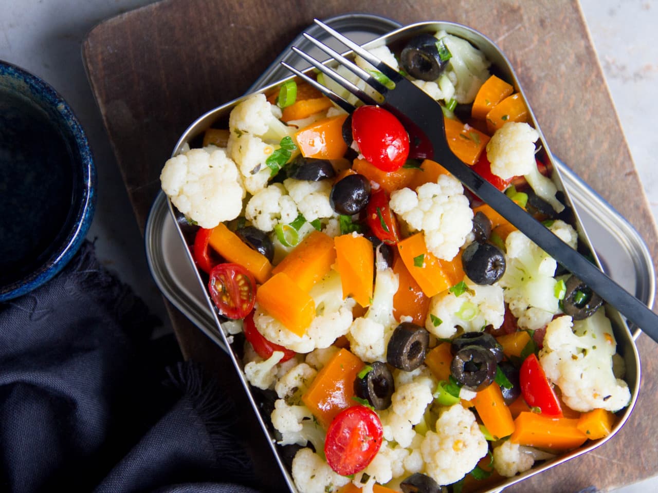 Frischer Blumenkohlsalat