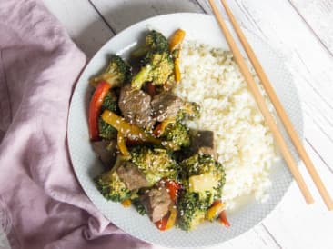 Beef stir-fry with cauliflower rice
