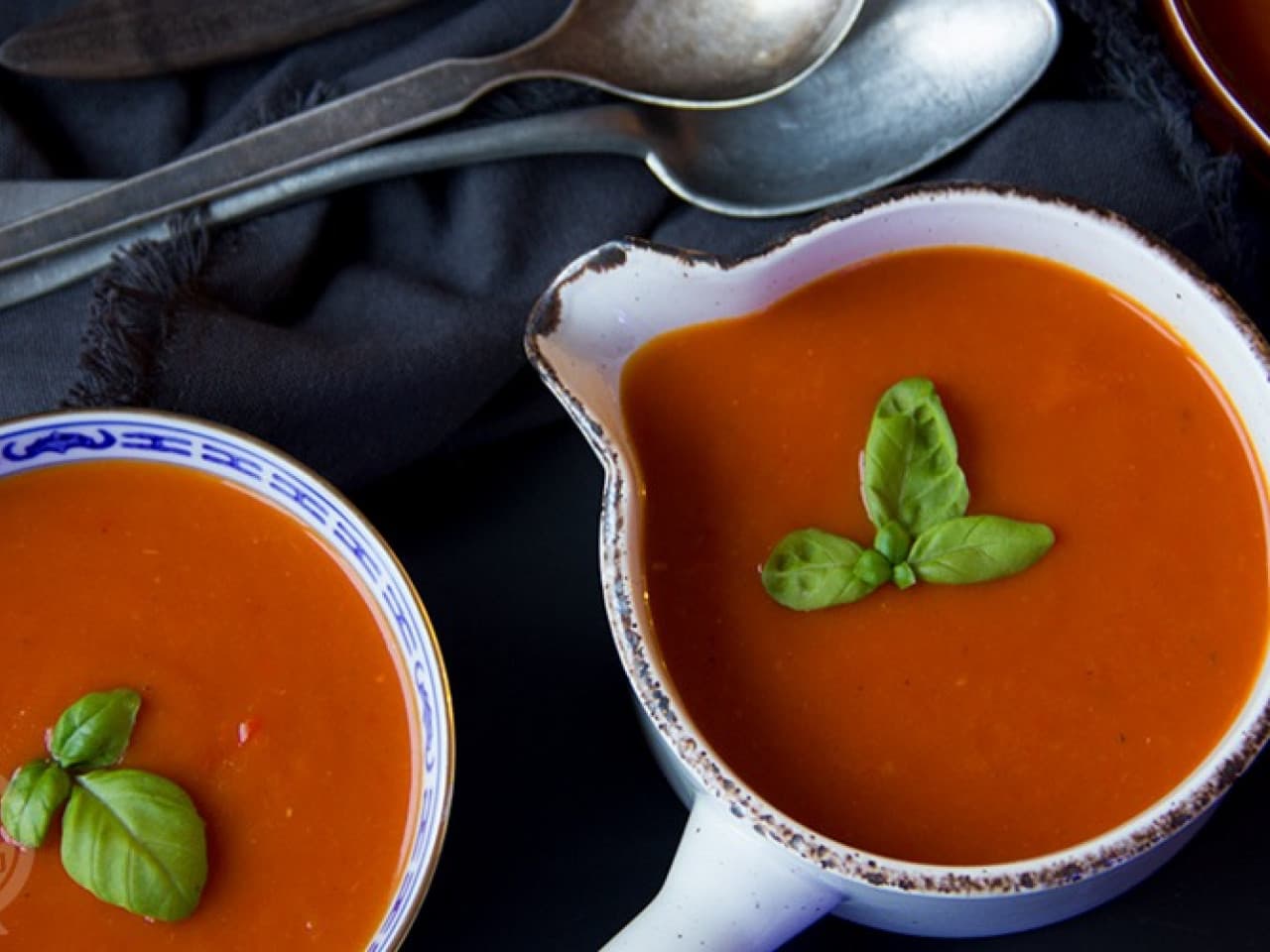 Sopa de tomate y calabaza