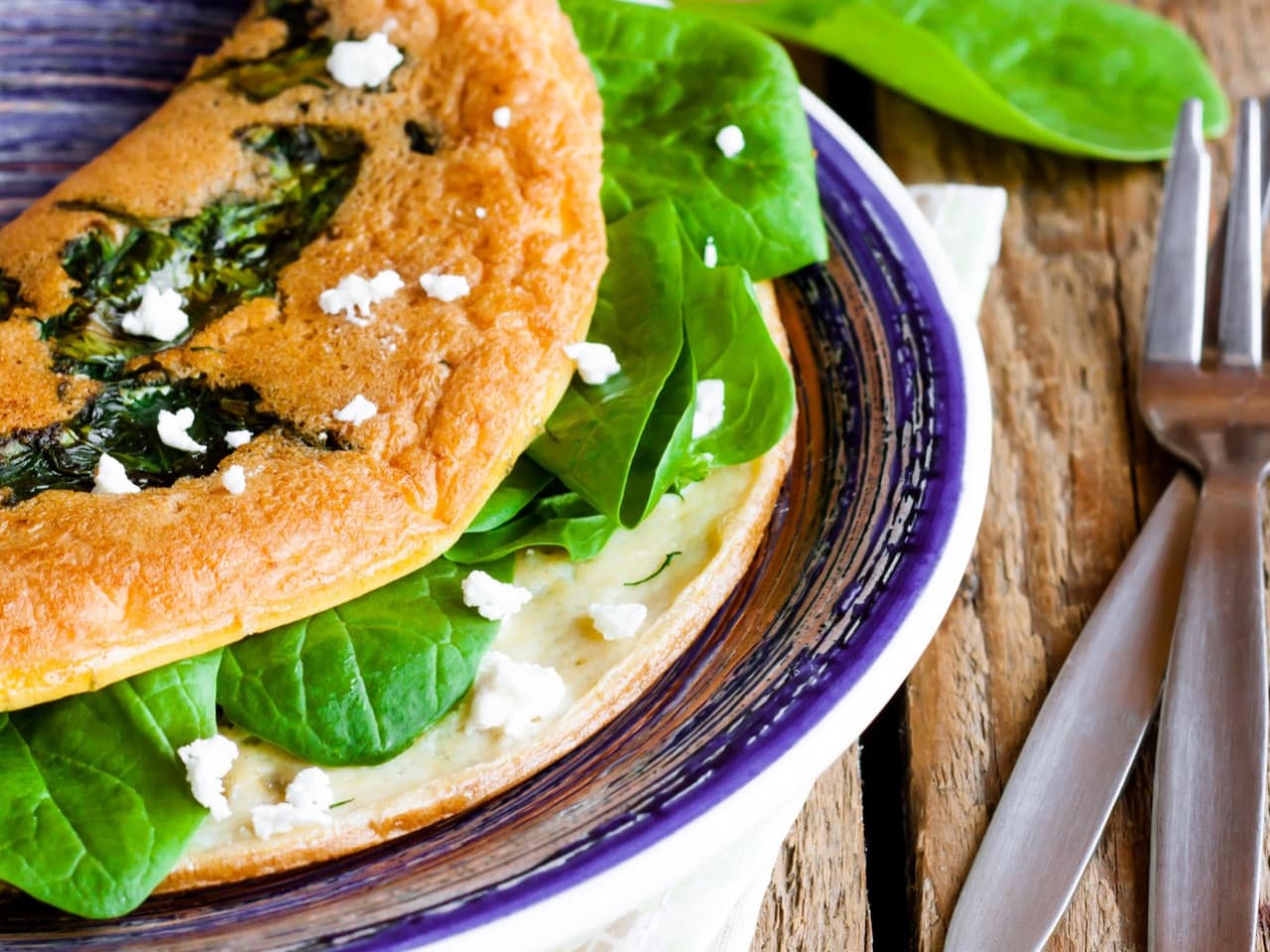 Tortilla con espinacas y queso de cabra