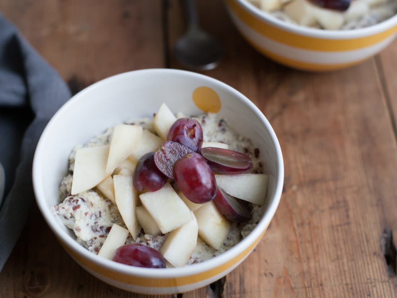 Petit déjeuner poire-raisin