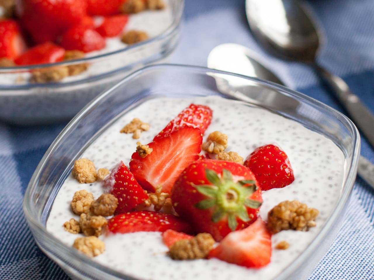 Pudding à la noix de coco et aux fraises