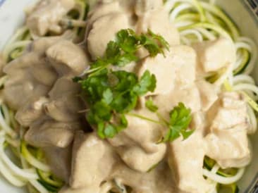 Curry de poulet vert aux zoodles