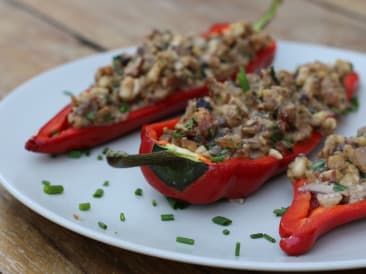 Pimientos puntiagudos rellenos con champiñones