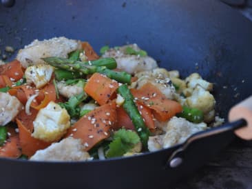 Bacalao oriental con espárragos