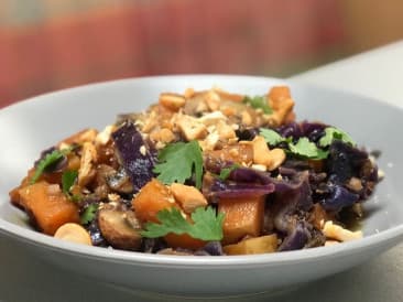 Asiatischer Rotkohl mit Curry