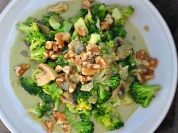 Broc-cool-i à la crème de champignons