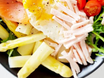 White asparagus salad