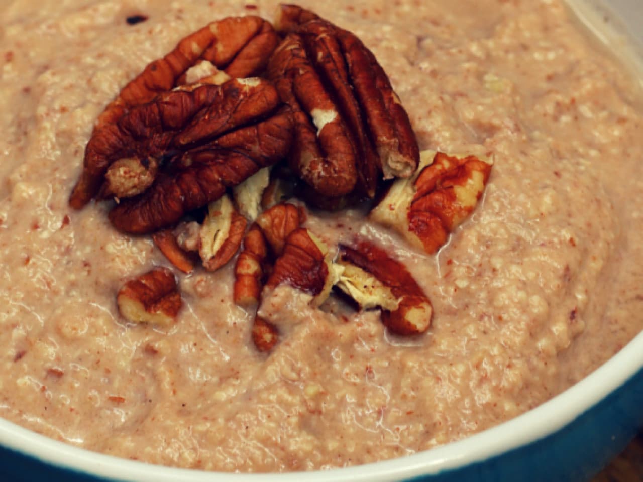 Creamy pecan porridge