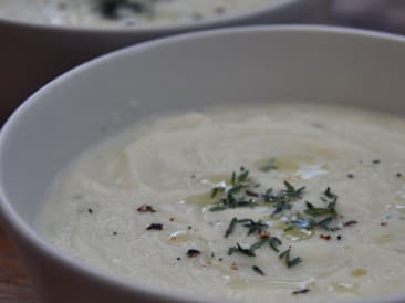 Roasted cauliflower parsnip soup