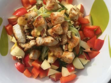 Ensalada de pepino con aderezo de miel y mostaza