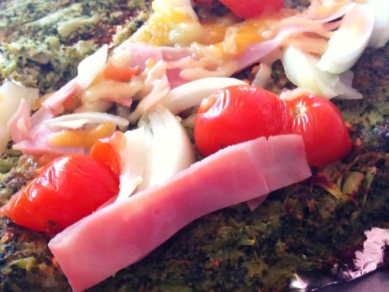 Broccoli pizza