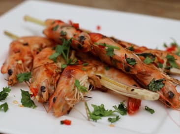 Brocheta de gambas al limón