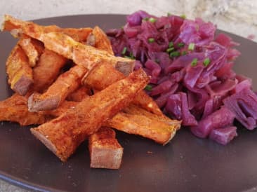 Guiso de repollo rojo con manzana