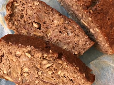 Date bread with cocoa