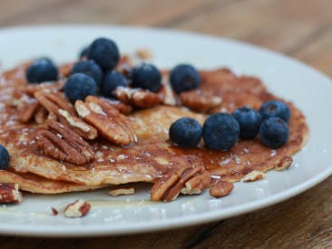 Banana pancakes with pecan & blueberries