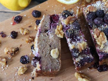 Banana bread with cheesecake filling
