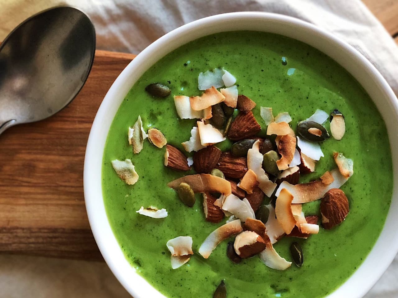 Tazón de desayuno verde