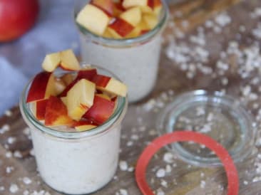 Summery overnight oats with nectarine