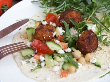 Falafel rápido en una envoltura