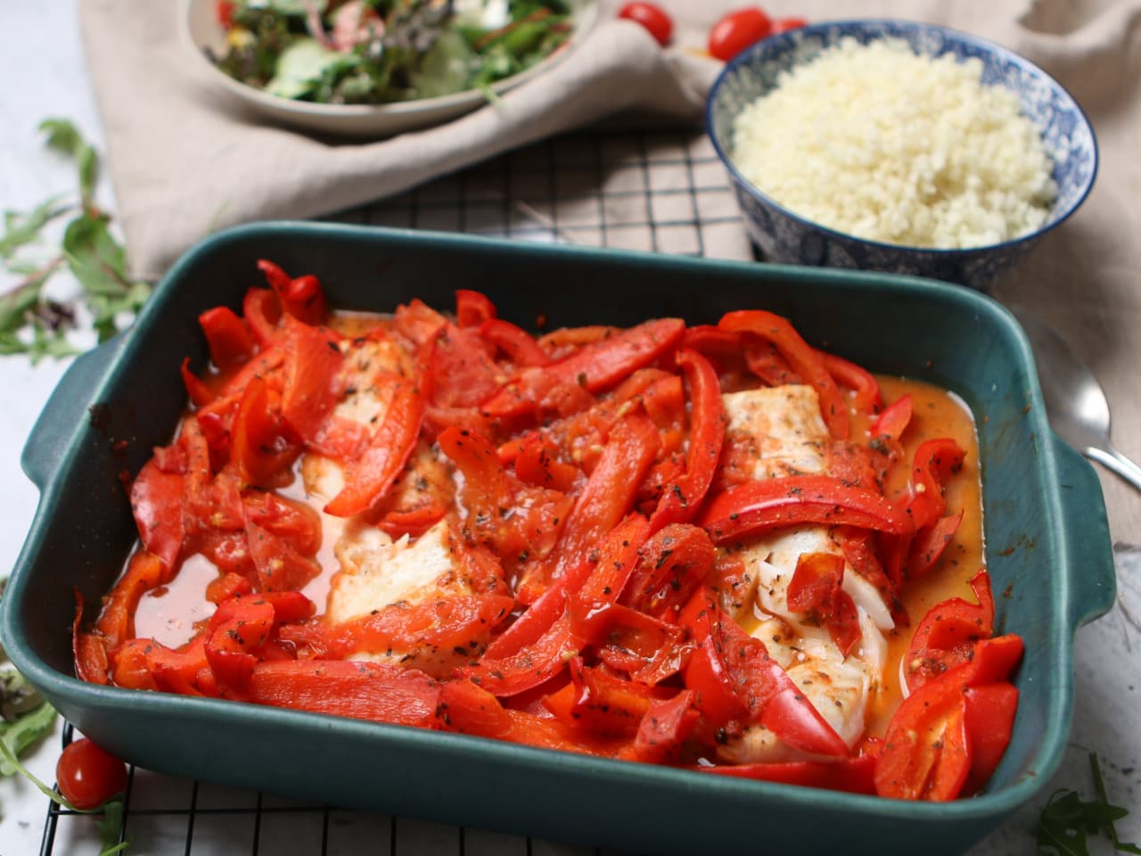 Cod fish dish with paprika-tomato sauce