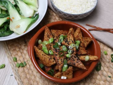 Teriyaki Tempeh met paksoi en bloemkoolrijst