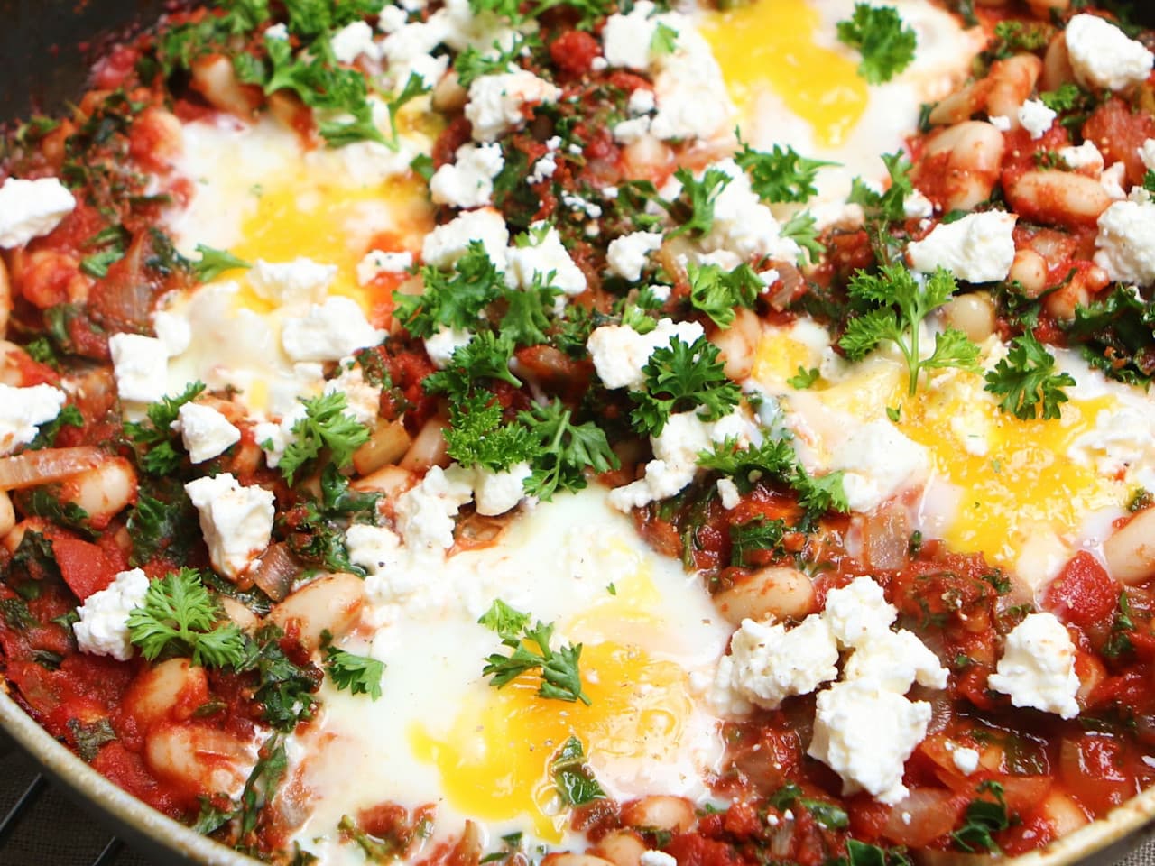 Shakshuka with white beans & kale