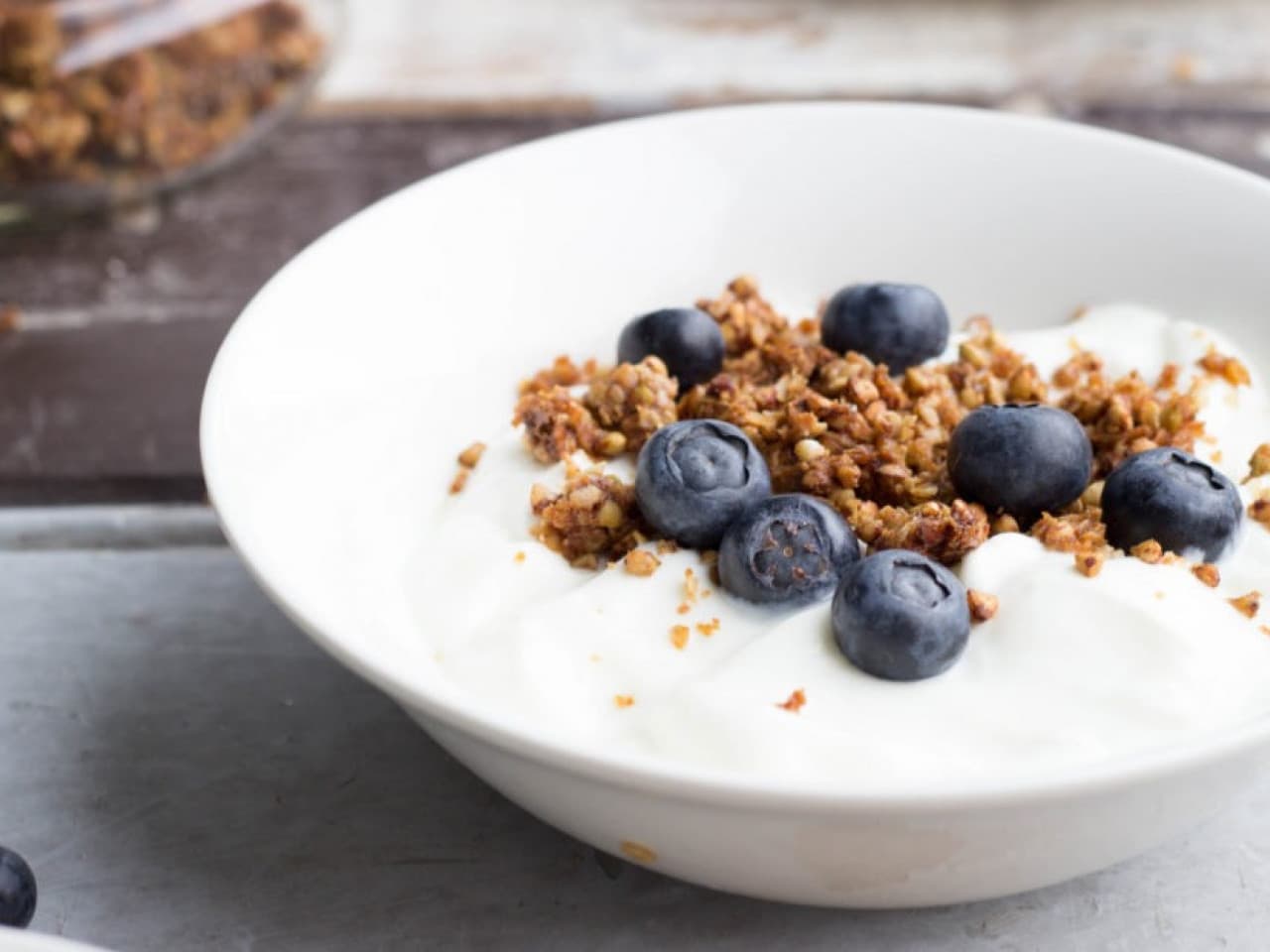 Granola de sarrasin aux graines de chia et à l'avoine