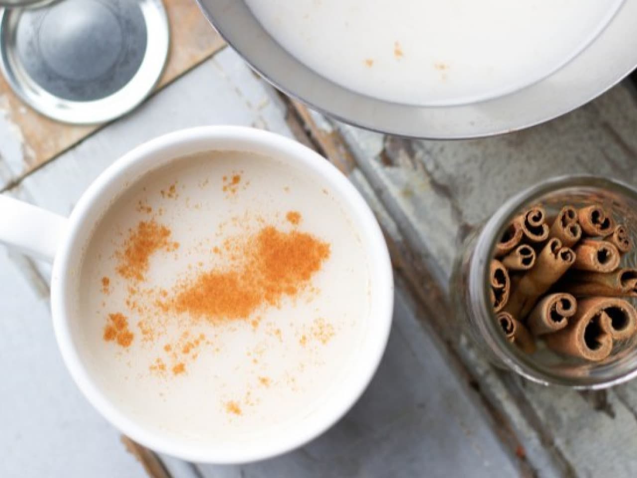 Lait de noix maison avec datte et cannelle