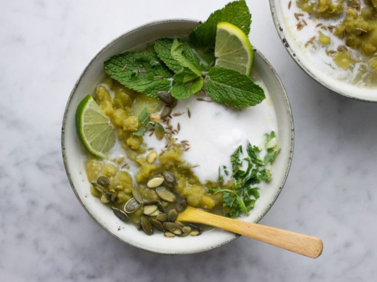 Soupe aux pois cassés végétalienne