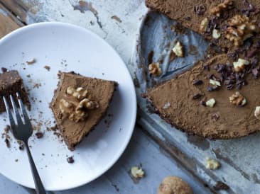 Schokoladenkuchen mit Nüssen