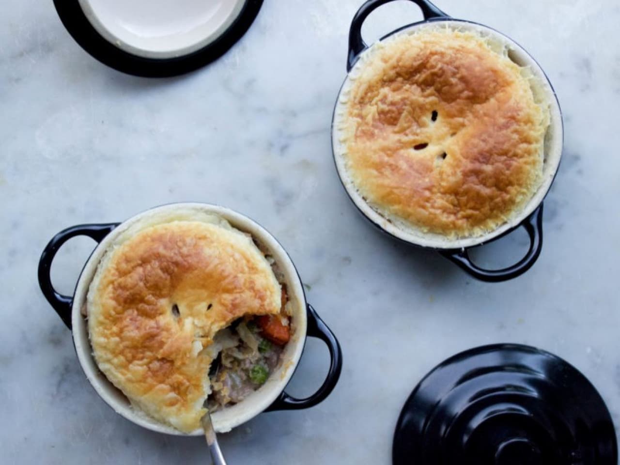 Vegan pot pies with puff pastry.