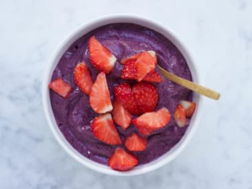 Desayuno saludable: tazón de maqui